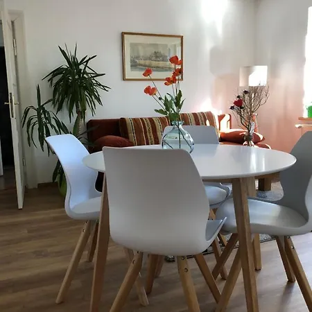 Villenappartement Mit Blick Ins Gruene Am Rande Der Wunderschoenen Altstadt Висмар Экстерьер фото