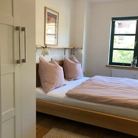 Villenappartement Mit Blick Ins Gruene Am Rande Der Wunderschoenen Altstadt Висмар Экстерьер фото