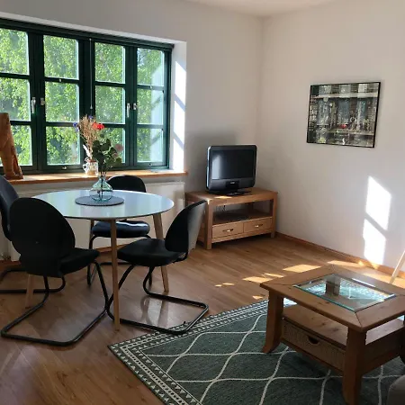 Villenappartement Mit Blick Ins Gruene Am Rande Der Wunderschoenen Altstadt Висмар Экстерьер фото