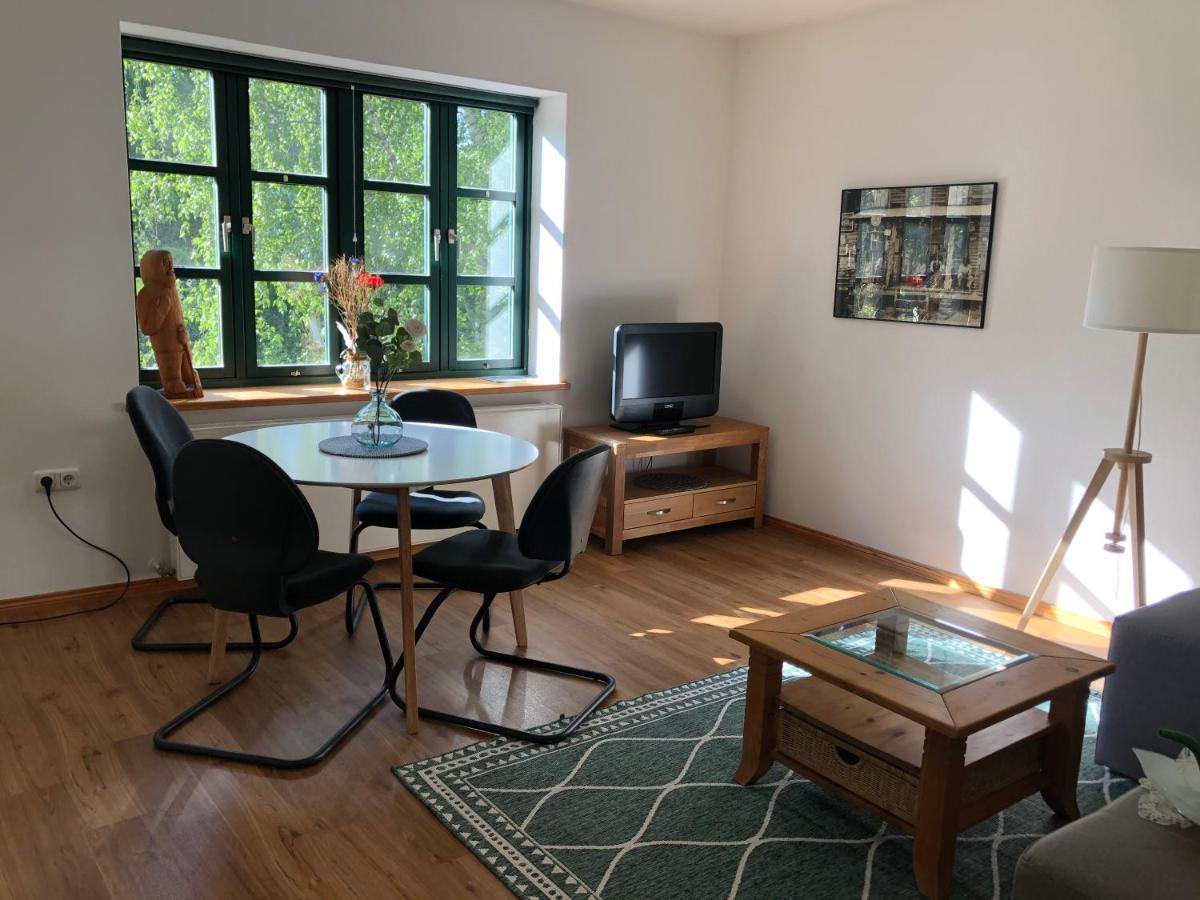 Villenappartement Mit Blick Ins Gruene Am Rande Der Wunderschoenen Altstadt Wismar